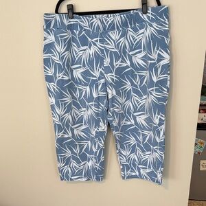 Lands' End Blue Leaf-Print Capri Leggings